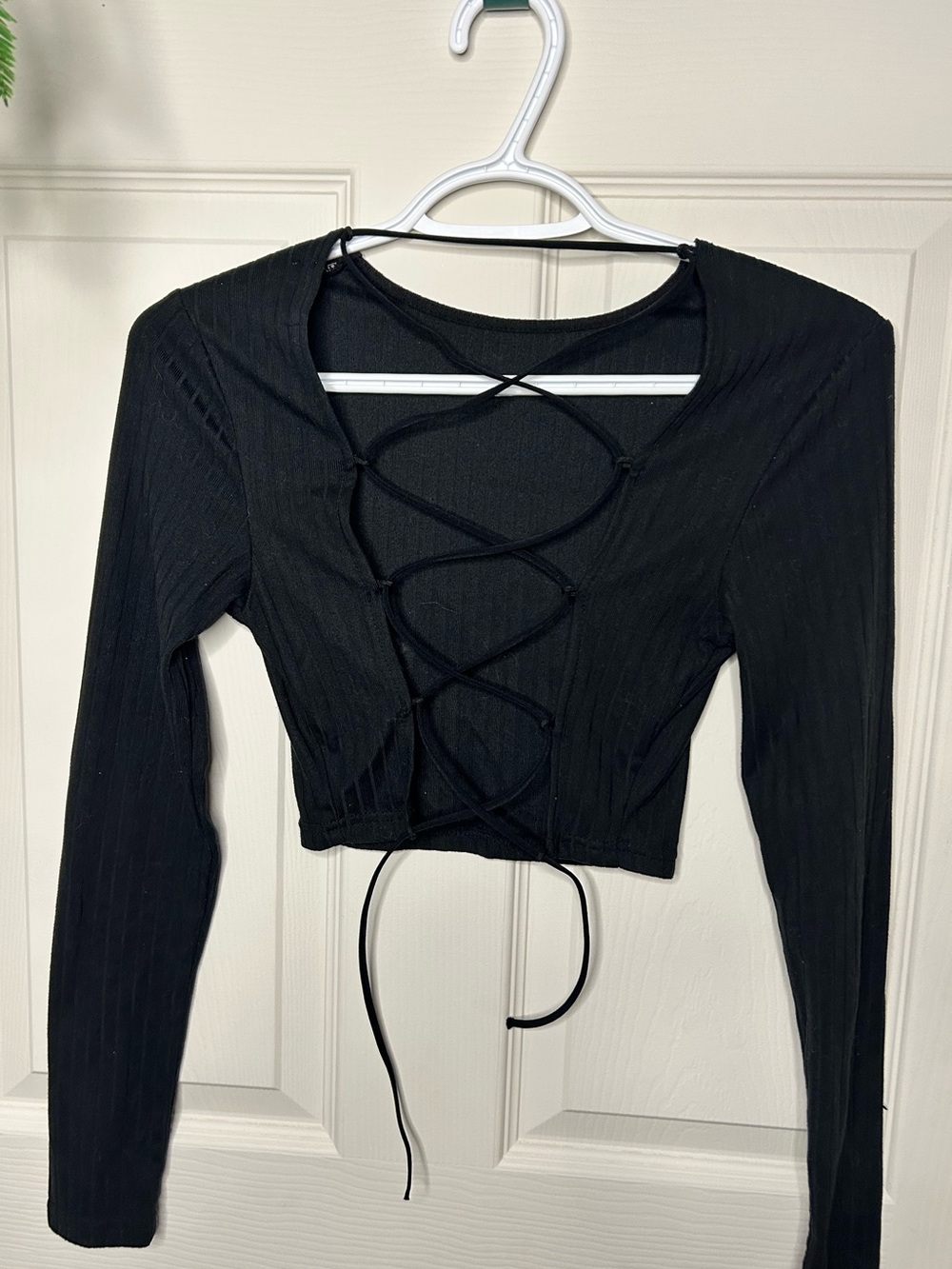 Ardene Backless Black Lace-Up Ribbed Long Sleeve Crop Top